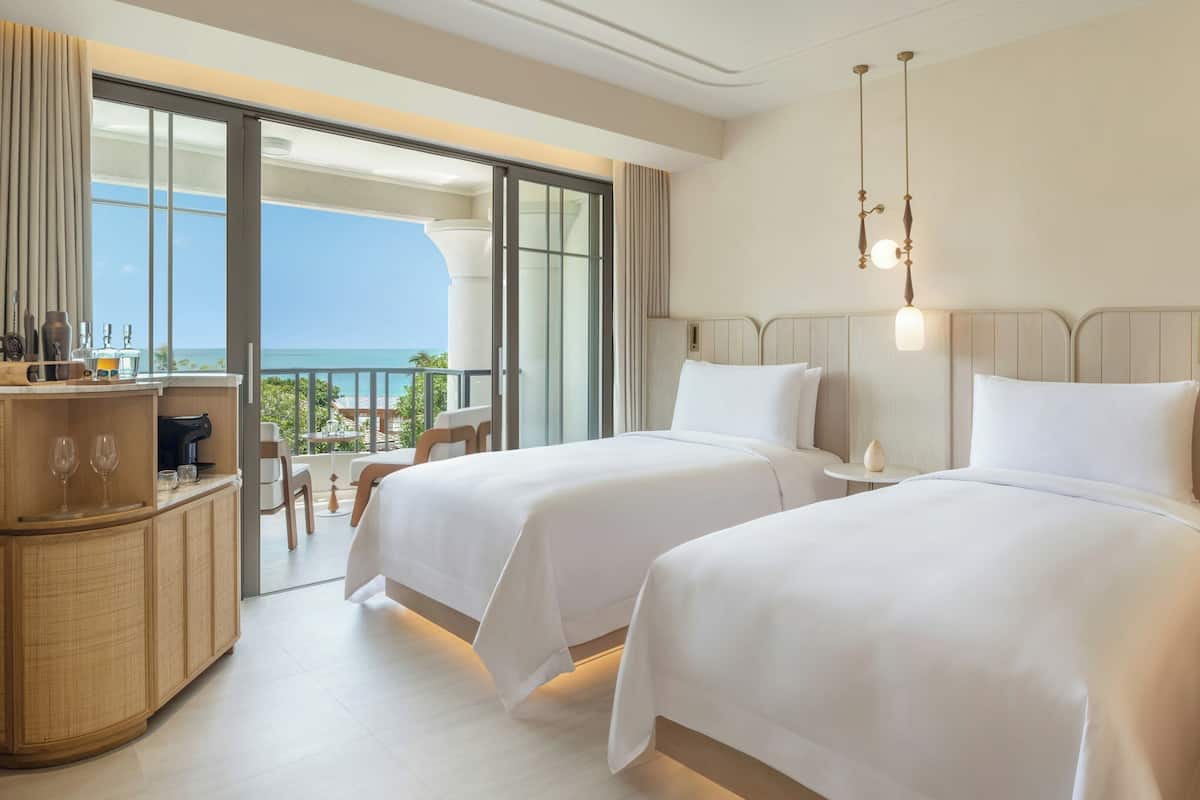 Deluxe Ocean Twin | Premium bedding, free minibar, in-room safe, free WiFi