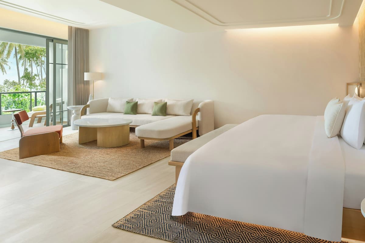 Luxury Suite (Garden) 1 King Bed | Premium bedding, free minibar, in-room safe, free WiFi