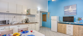Sunset Sea View Blue Apartment, Jasenice, Croatia