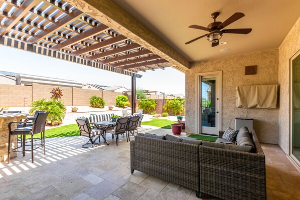 Outdoor dining