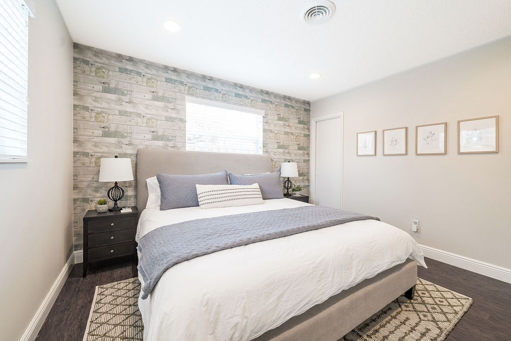 Private Oasis🌴 Heated Pool•Near Beach•Pet Friendly