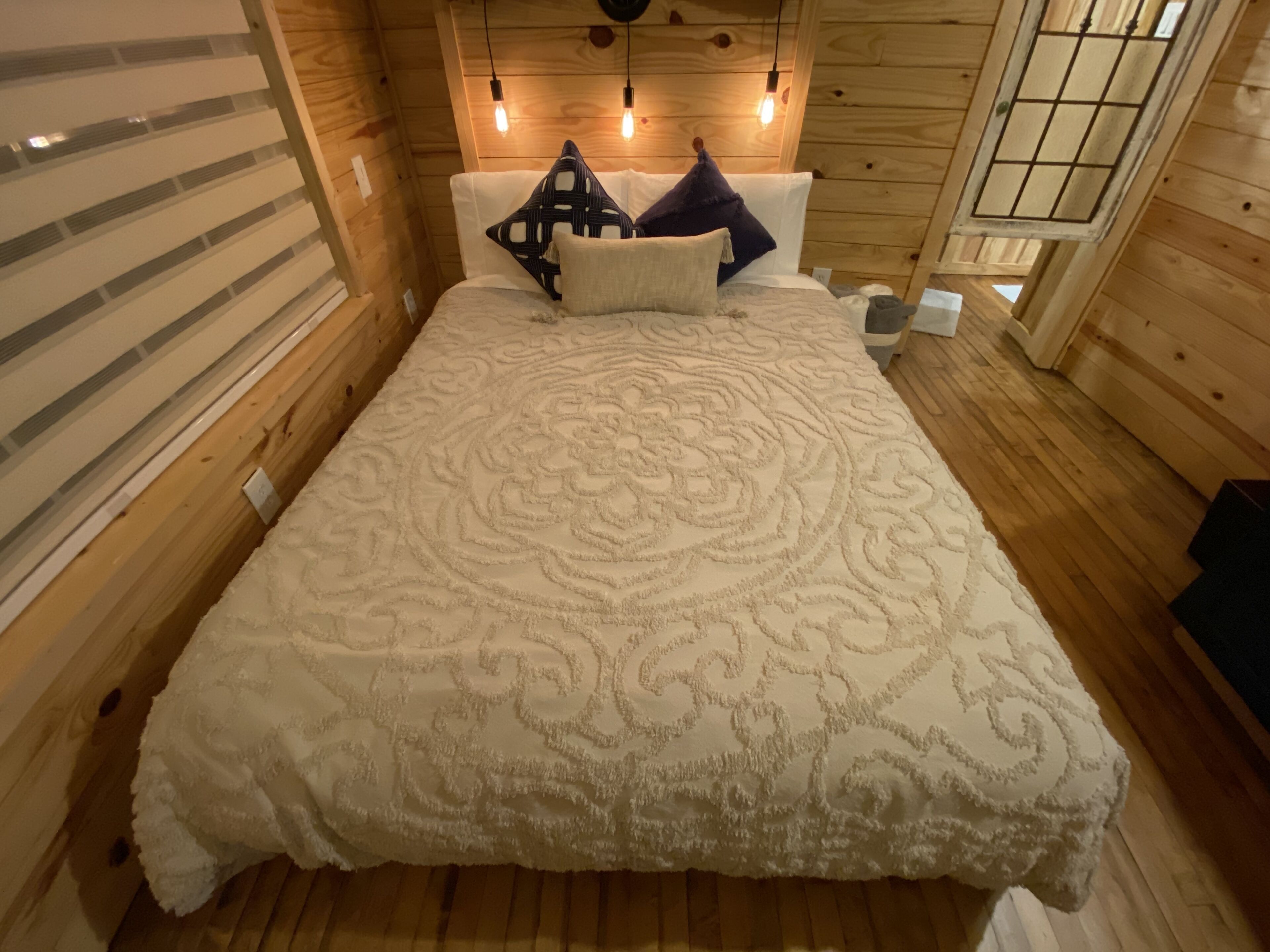 Coach’s Quarters on the Creek- A Night in the Trees!