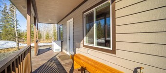 Cozy retreat near Kenai Rvr-2Q&1F bed-w/loft #2