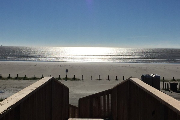 Una spiaggia nelle vicinanze, teli da spiaggia