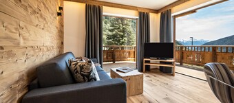 Apartment "Mulin Tondl" next to the Skiiing Area with Mountain View, Sauna & Balcony