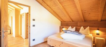 Apartment "Ulme" with Mountain View, Garden, Balcony & Wi-Fi