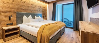 Apartment "Mulin Rudl" next to the Skiing Area with Mountain View, Sauna & Balcony