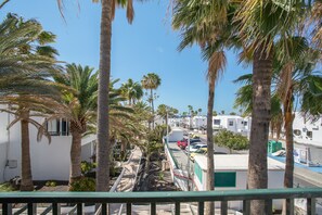 Property grounds - Apartamento Sol y Playa with Pool, Wi-Fi, Terrace & Garden (Puerto del Carmen)