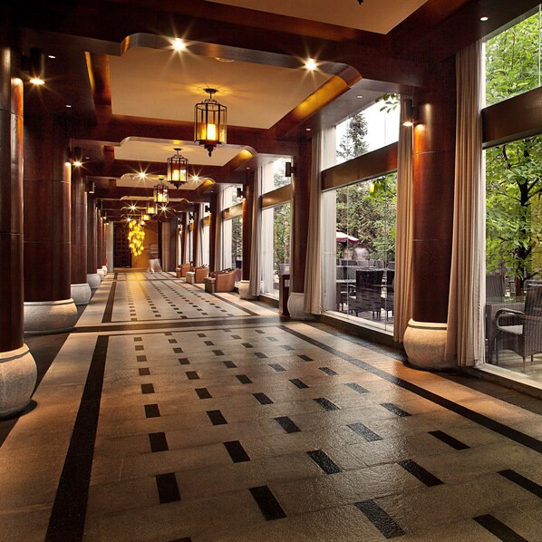 Interior detail - XiannvshanHuabang (Chongqing)