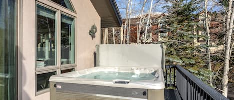 室外 SPA 浴池