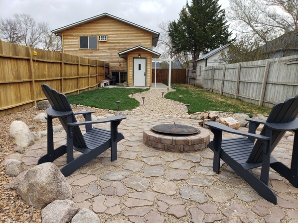 Property grounds - 1 bdrm, duplex, pup friendly, fenced in yard, a perfect getaway! (Pukwana)