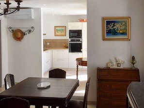 Dining - Chez Simone ( 6 pers.) (Ensuès-la-Redonne)