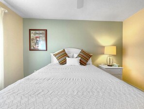 2 bedrooms, iron/ironing board, free WiFi, bed sheets