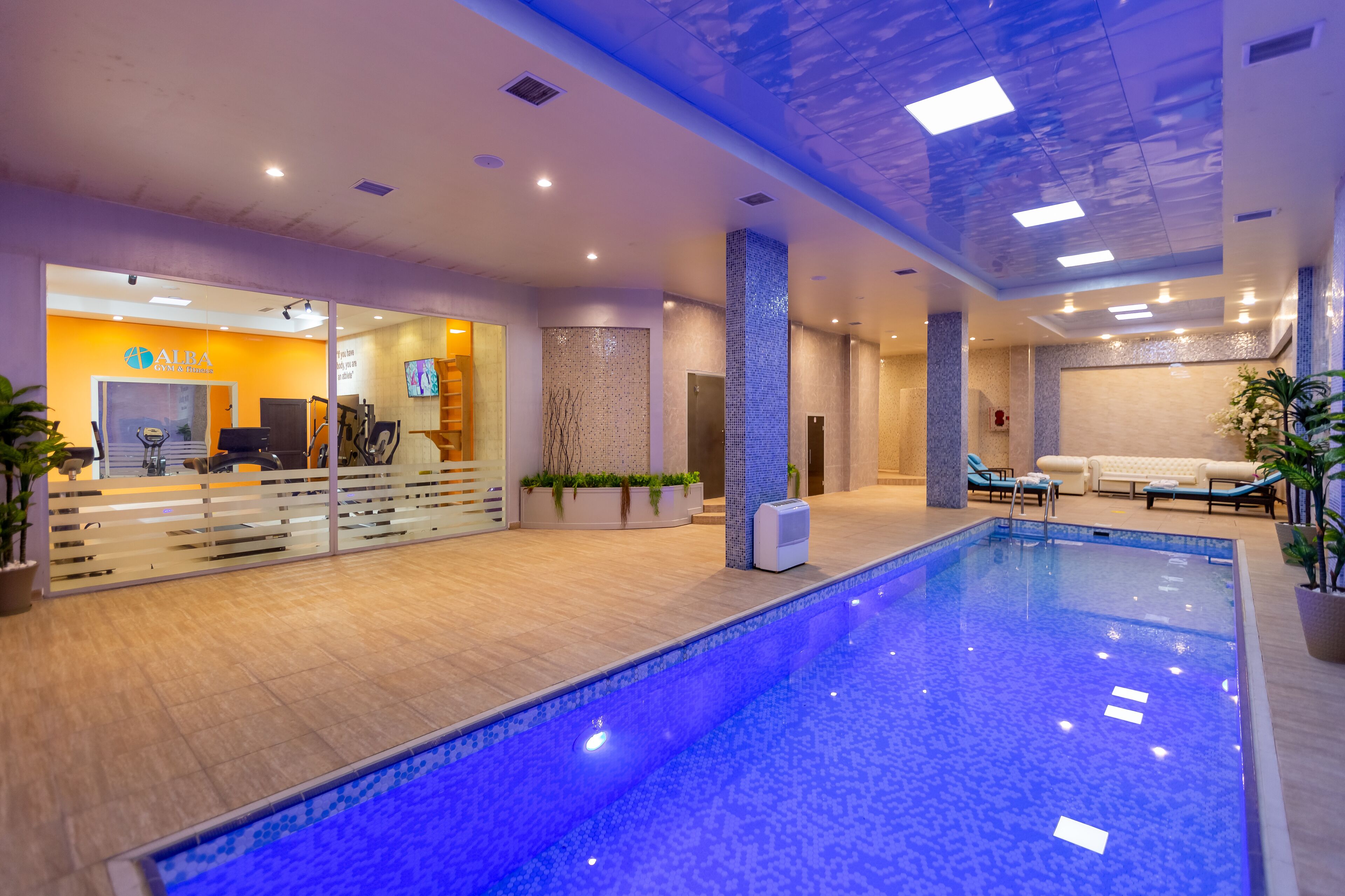 Behandlingsrum til par, sauna, kropsbehandlinger, hydroterapi