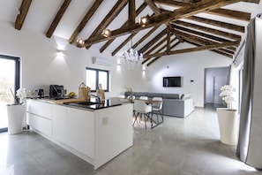 Dining - Villa Mala ZadarVillas (Privlaka)