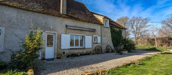 Charming Cottage in Berry with Pool Access & Private Garden