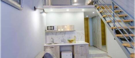 特色开间 (Split Level on Yaroslaviv Val 17a) | 办公桌、隔音、熨斗/熨衣板、免费 WiFi