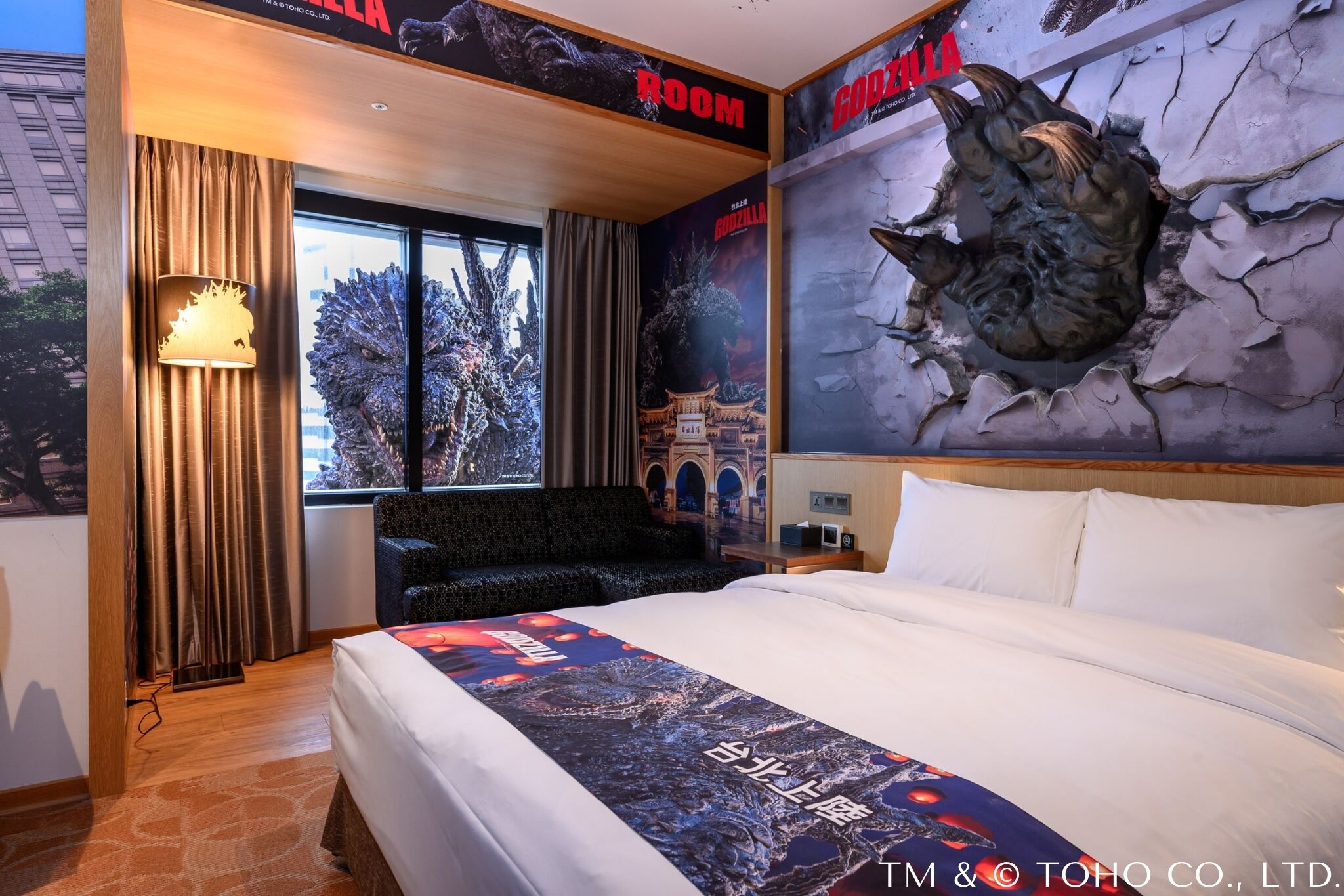 Phòng đôi Tiêu chuẩn, 1 giường cỡ queen, bồn tắm, quang cảnh thành phố | Chăn bông, minibar, két bảo mật tại phòng, bàn 