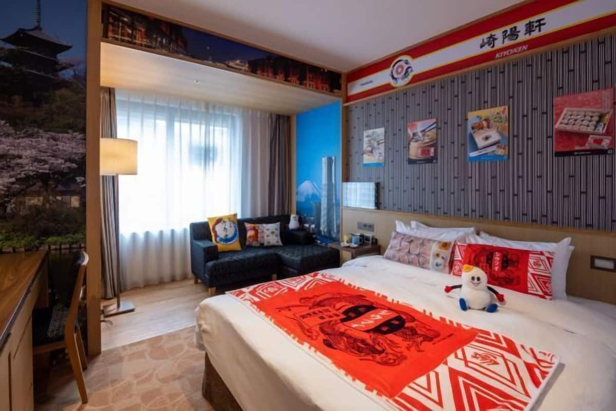 Down duvets, minibar, in-room safe, desk