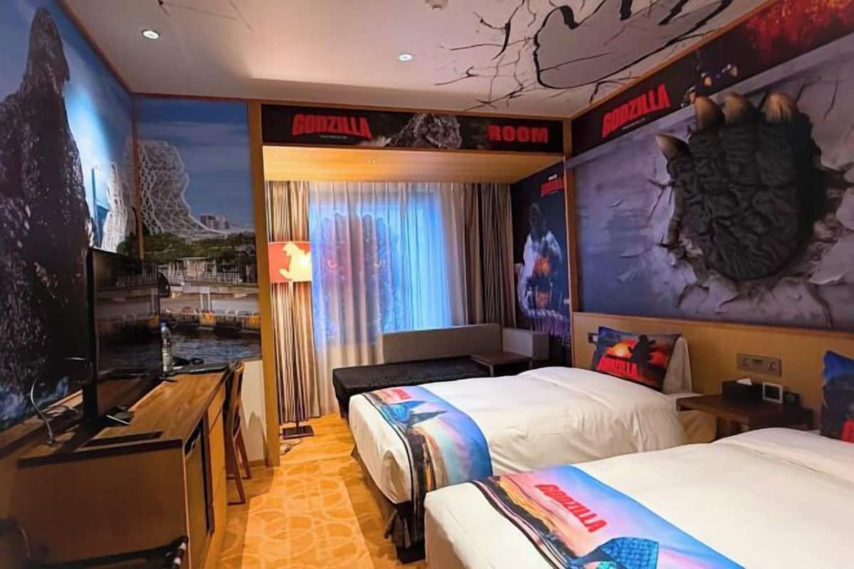 Down duvets, minibar, in-room safe, desk