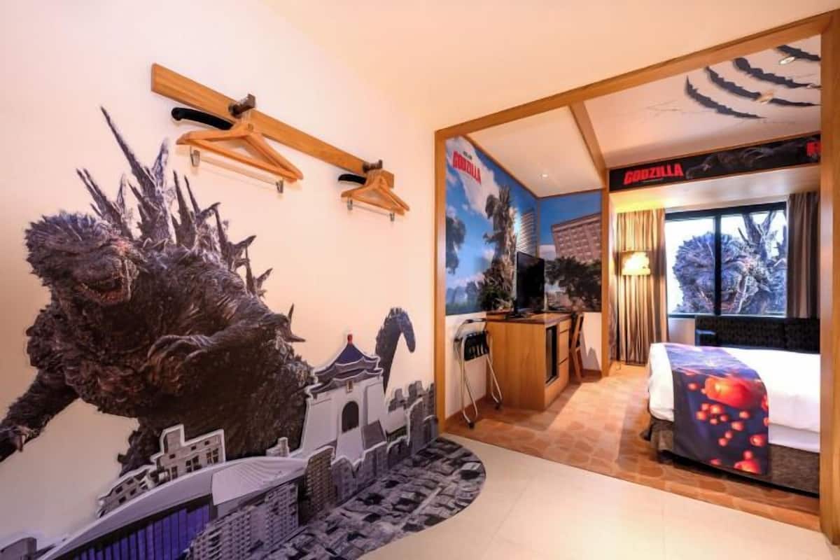 Down duvets, minibar, in-room safe, desk