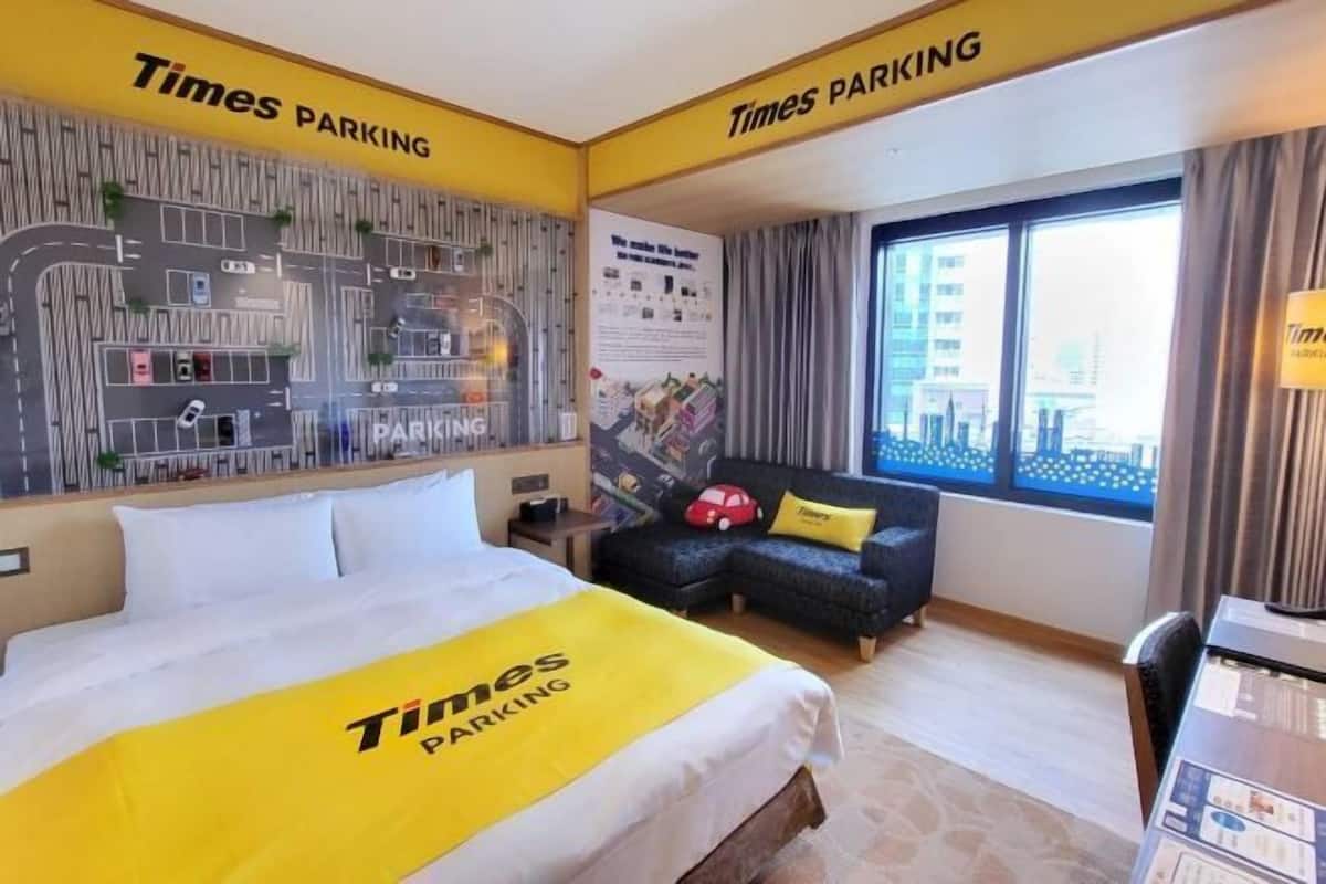 Down duvets, minibar, in-room safe, desk