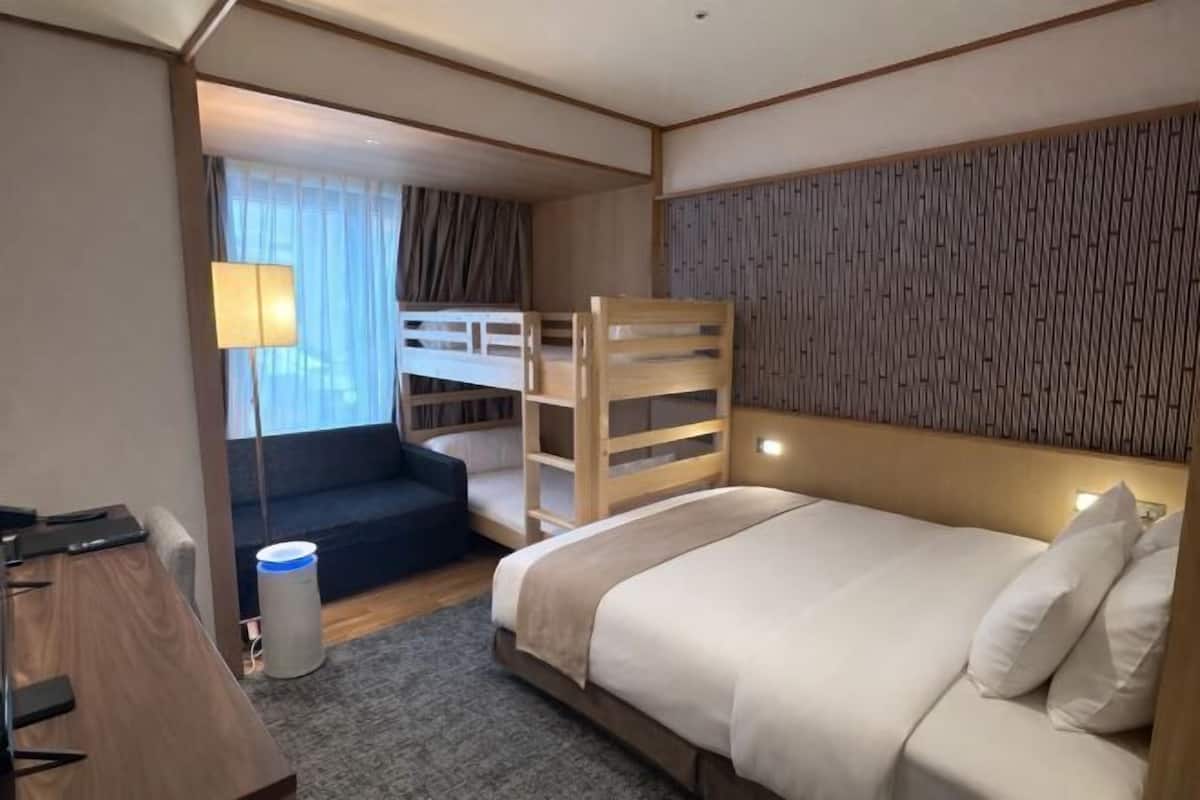 Down duvets, minibar, in-room safe, desk