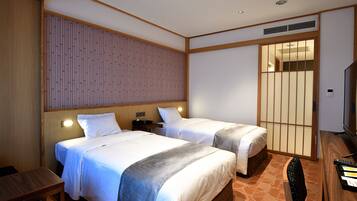 Down duvets, minibar, in-room safe, desk