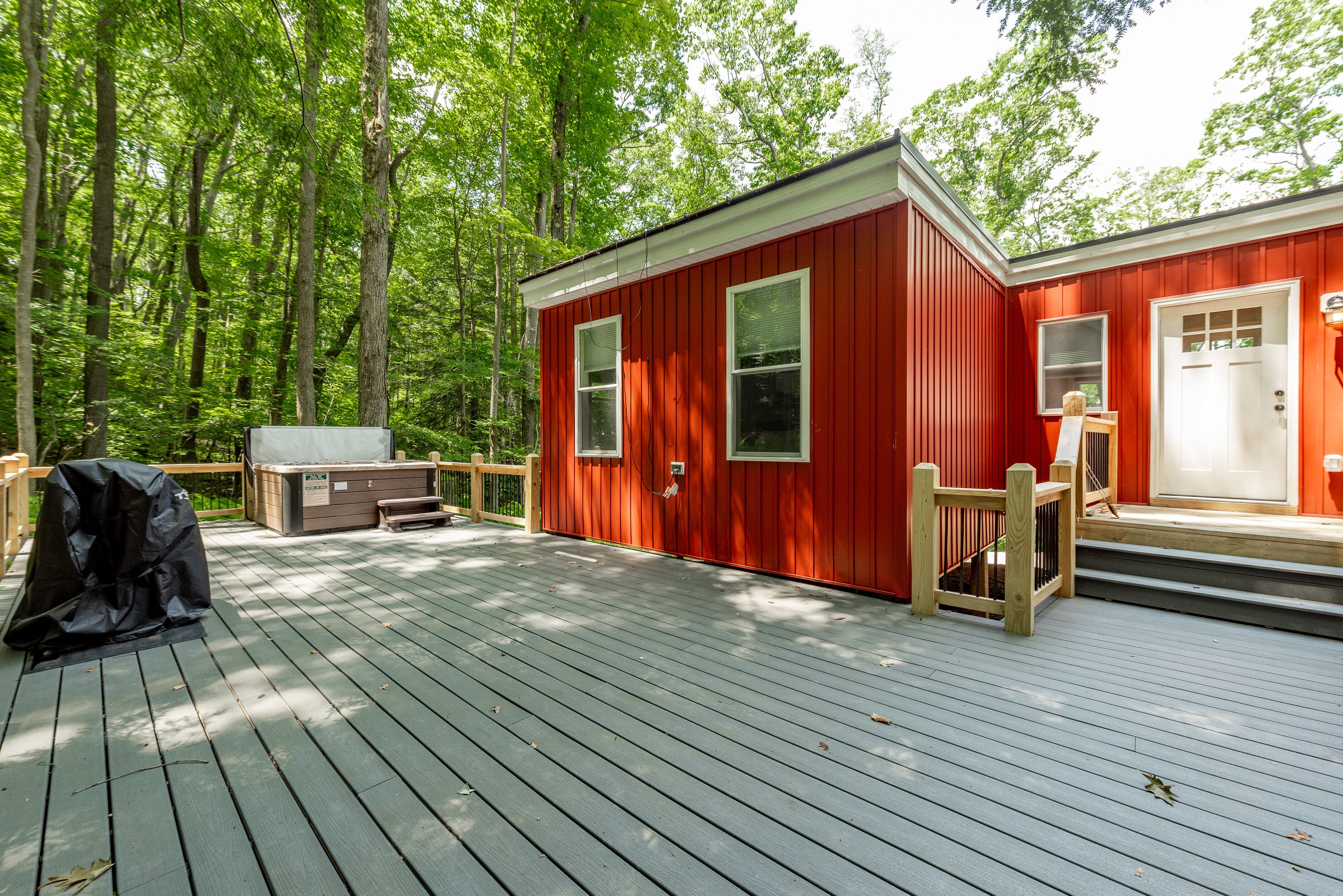 Escape Inn: Lake Area, A/C, Fire Pit!