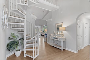 Interior - Complimentary LSV (Golf Cart)⛳-Screened Deck-4BR Thirsty Turtle (Sandestin Beach and Golf Resort , Miramar Beach)