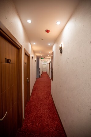 Hallway - Med Airport Hotel (Arnavutköy)
