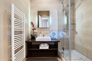 Bathroom - 6 rooms (Vienna)