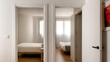 Apartamento, 2 quartos | 1 quarto, cofres nos quartos, cortinas blackout, quartos à prova de som