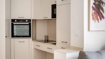 Departamento, 1 habitación, Terraza | Cocina privada | Refrigerador, microondas, parrilla de estufa y lavavajillas