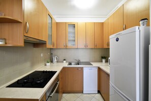 Basic-Apartment | Eigene Küche | Kühlschrank