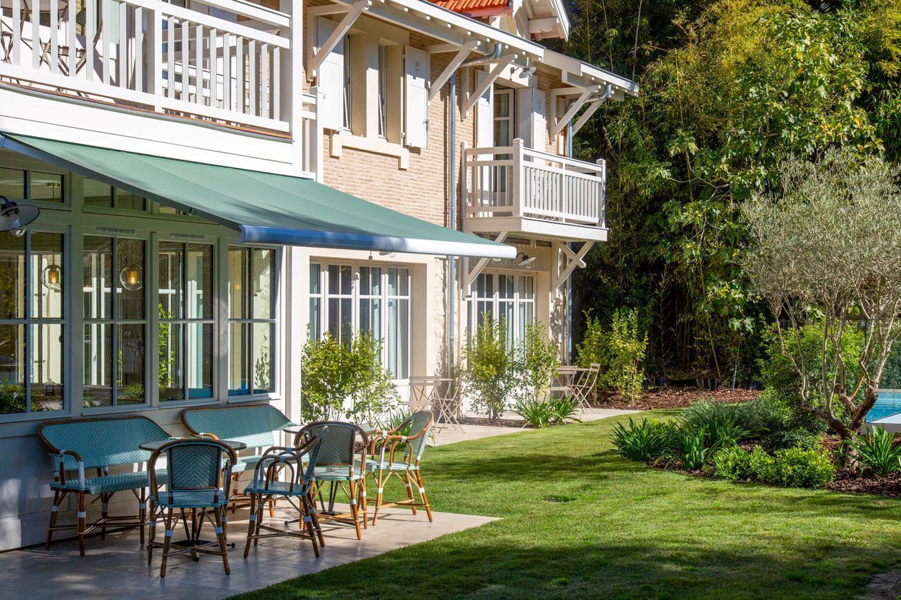 Mặt tiền nơi lưu trú