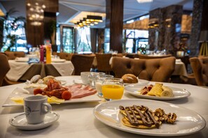 Déjeuner continental gratuit tous les jours