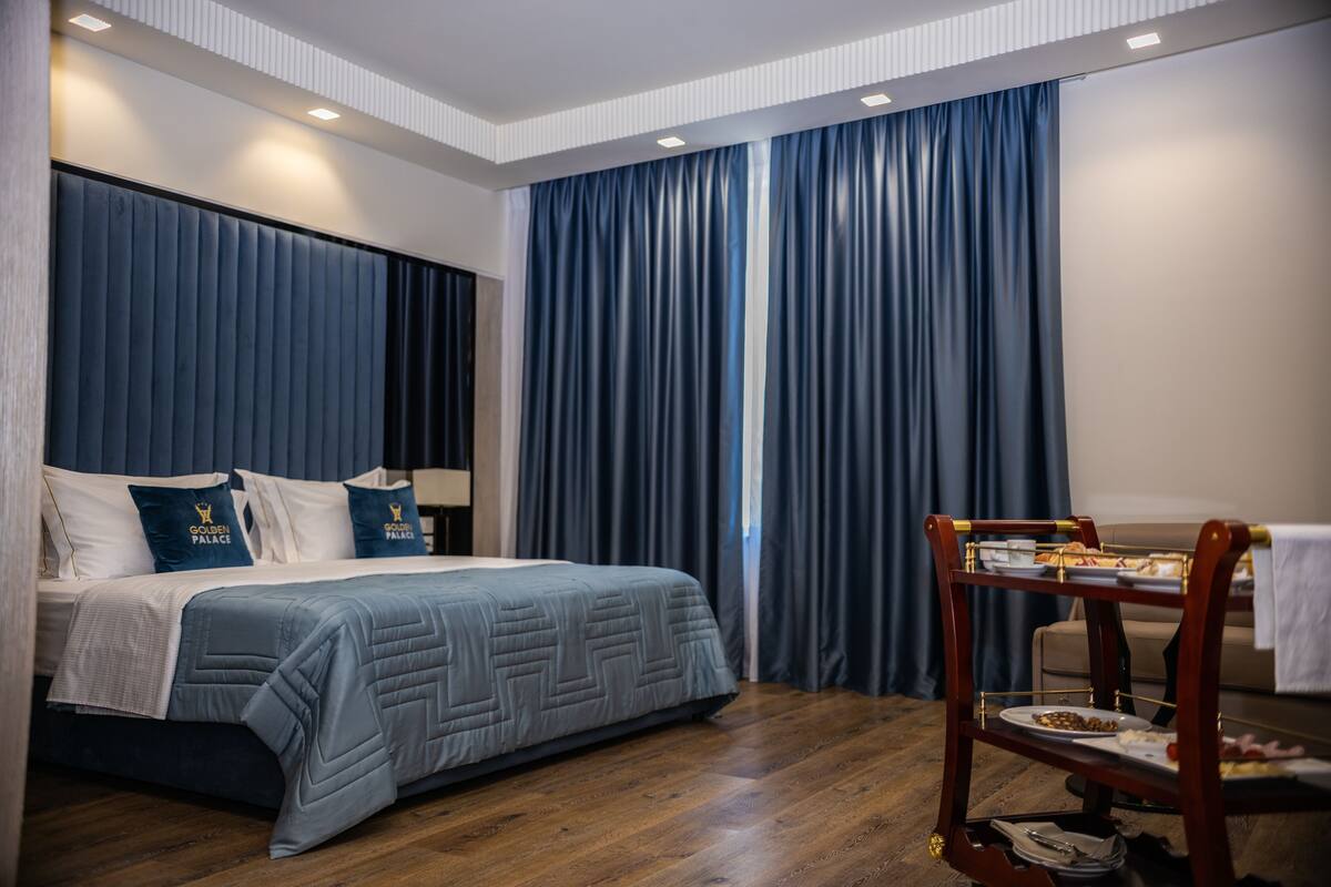 Chambre Deluxe double | Minibar, bureau, accès au Wi-Fi (inclus), décor unique