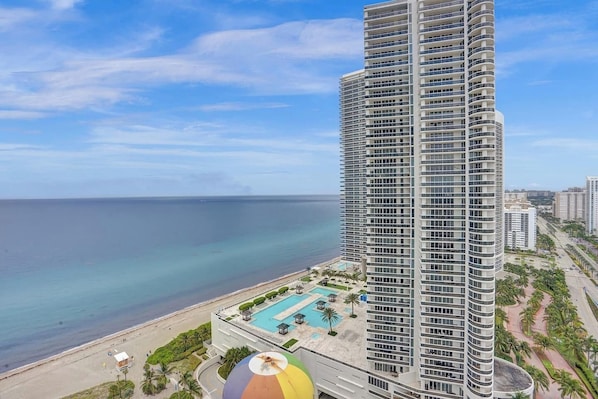 Exterior - Amazing Apartments at Lyfe Resort and Residences (Hollywood)