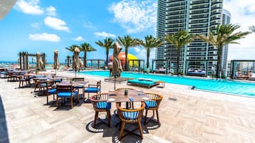 Poolside bar