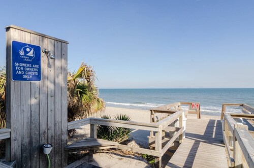 First floor oceanfront condo in Ocean Dunes!