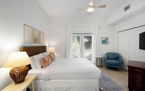 4 bedrooms, iron/ironing board, WiFi, bed sheets - Seagrove Beachfront Condo + Pool & Stunning Views (Santa Rosa Beach)