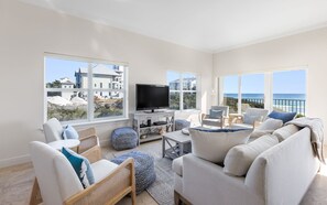 Smart TV - Newly updated gulf-front condo with spectacular views! Family friendly! (Santa Rosa Beach)