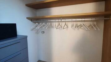 Comfort Duplex | Wardrobe