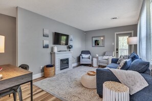 House, 3 Bedrooms | Living area