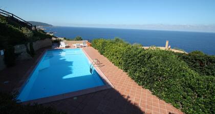 Ferienwohnung Costa Paradiso fĂŒr 1 - 6 Personen mit 2 Schlafzimmern - Reihenhaus