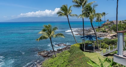 Maui Vacation Home w/Dazzling Oceanfront Views Honu Hale (Turtle House)