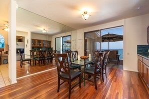 Dining - Maui Vacation Home w/Dazzling Oceanfront Views Honu Hale (Turtle House) (Lahiana)