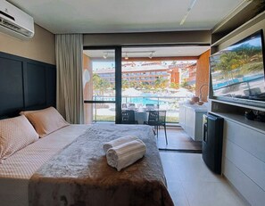 Studio | Individually decorated, individually furnished, free WiFi