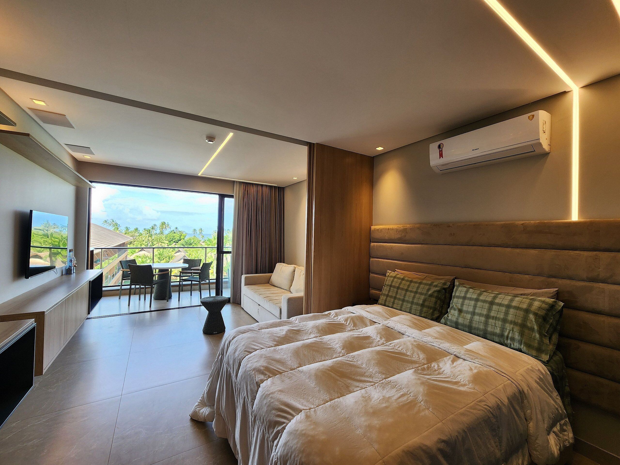 Estudio | Decoración personalizada, muebles diferentes y wifi gratis 